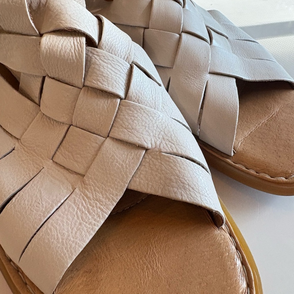 Born Iwa woven leather sandal - Picture 2 of 8